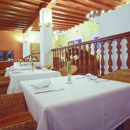 Can Pere Lifestyle & Spa Отель Кала-Лонга